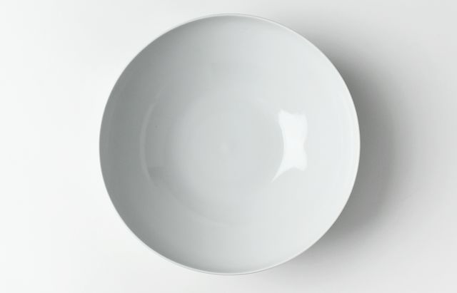 水野克俊 41 白磁面取ペルシア8寸鉢 ｜ 暮らしのうつわ花田 和食器 通販