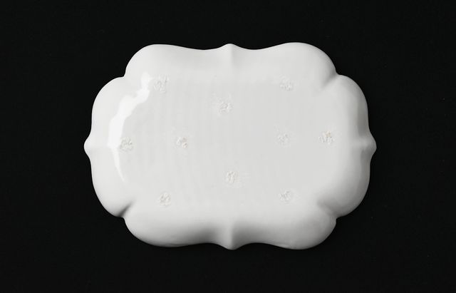 新品！レア 岡田直人 花皿輪花鉢 大 ホワイト白色 器作家 岡田直人 7 リンカトレイ ｜ 暮らしのうつわ花田 和食器 通販