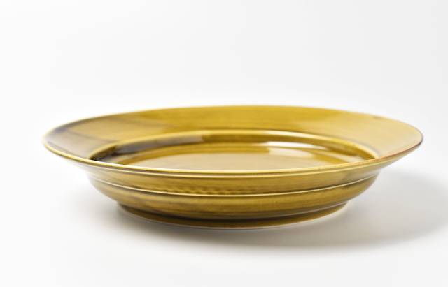 新品・未使用・1カ所難有】阿部慎太郎 花形リム皿7寸(オリーブ