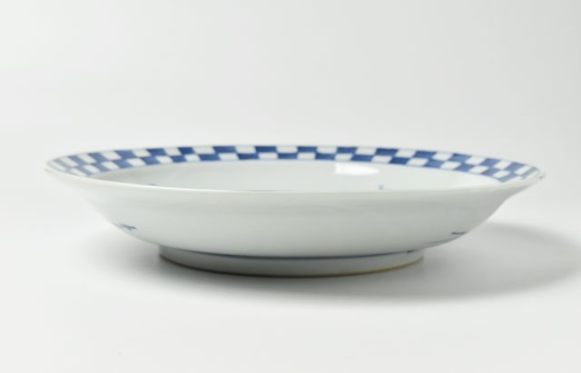 西納三枝 1 染付槍梅文尺皿 ｜ 暮らしのうつわ花田 和食器 通販