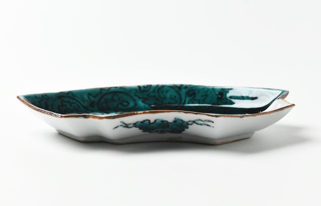 山本恭代 色絵梅枝扇形皿 ｜ 暮らしのうつわ花田 和食器 通販