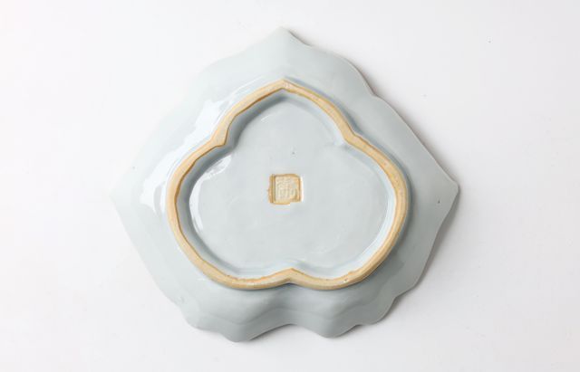 山本恭代 20 色絵草花文葉形皿 ｜ 暮らしのうつわ花田 和食器 通販