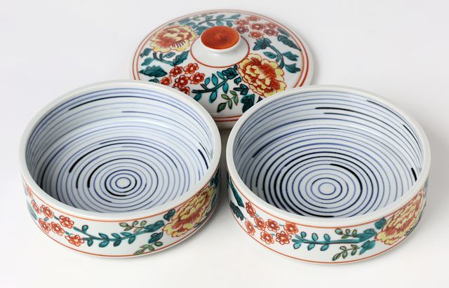 送料無料　本物保証　明時代花草文青華平碗　径15ｃｍ　③ 山本恭代 15 お重5寸二段色絵花文 ｜ 暮らしのうつわ花田 和食器 通販
