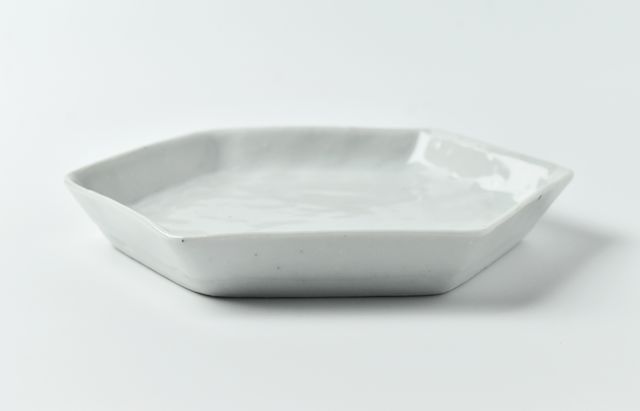 中尾万作 73 白磁六角型打皿 ｜ 暮らしのうつわ花田 和食器 通販