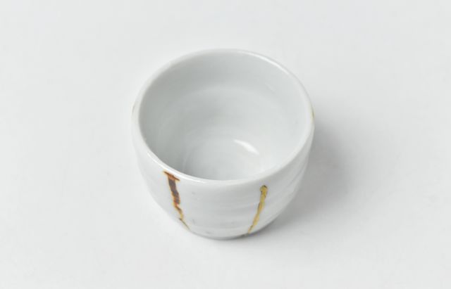 a0805-9古萬　花紋　盃　萬古焼　酒器　酒杯　酒盃　酒杯　ぐい呑 a0805-9古萬 花紋 盃 萬古焼 酒器 酒杯 酒盃 酒杯 ぐい呑 - メルカリ