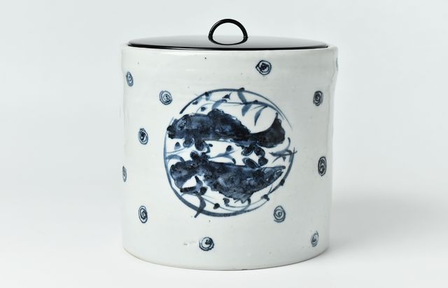 中尾万作 105 水指 （双魚文） ｜ 暮らしのうつわ花田 和食器 通販