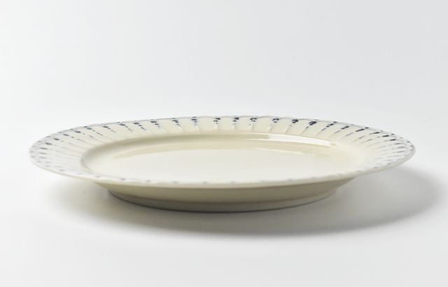 稲村真耶 生成レース文7.5寸皿 ｜ 暮らしのうつわ花田 和食器 通販