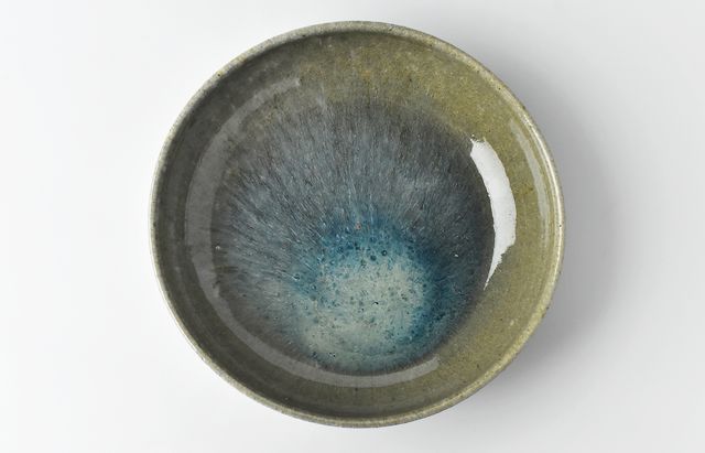 余宮隆 4 自然灰釉8寸鉢 ｜ 暮らしのうつわ花田 和食器 通販