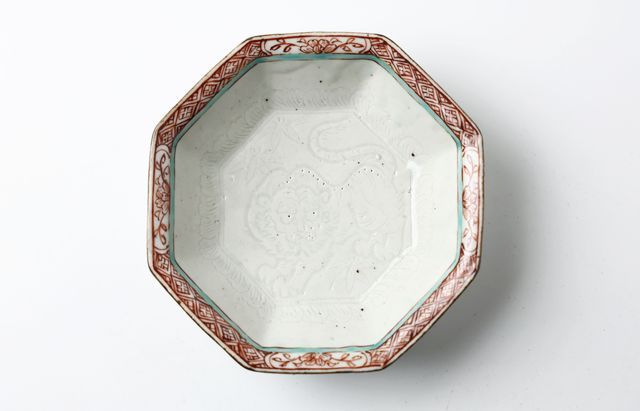 松浦コータロー 40A 色絵彫花竹虎文八角向付（緑） ｜ 暮らしのうつわ