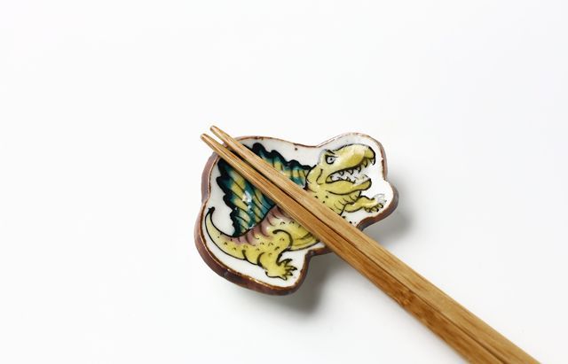松浦コータロー 7A 色絵ディメトロドン箸置 ｜ 暮らしのうつわ花田 和