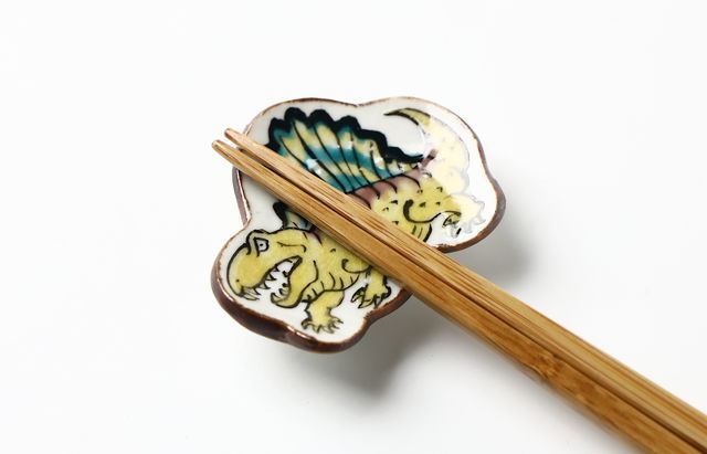 松浦コータロー 7B 色絵ディメトロドン箸置 ｜ 暮らしのうつわ花田 和