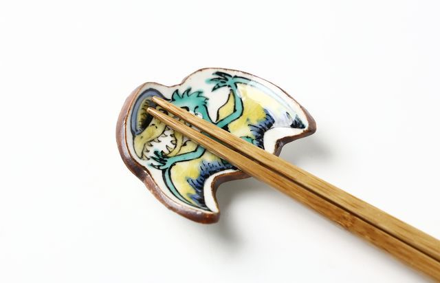 松浦コータロー 8 色絵ダルウィノプテルス箸置 ｜ 暮らしのうつわ花田