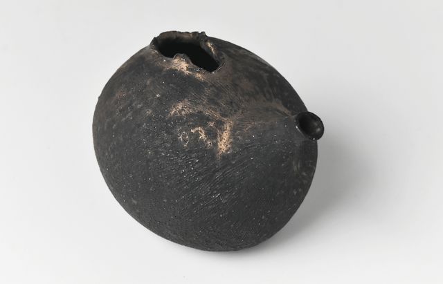 『A29』黑色新疆隕石 隕石 不完全燃焼皮付 非常に珍しい 約23.9kg 山本哲也 34B 錆金彩釉酒注器 ｜ 暮らしのうつわ花田 和食器 通販