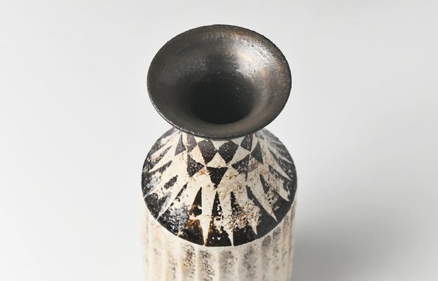 山本哲也 35 金彩釉印判鎬花器 ｜ 暮らしのうつわ花田 和食器 通販