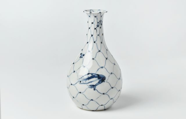 その2 古染付 魚網文手塩皿 5客 明 古染付釉裏紅舟に魚文五寸皿 | LYAN ARTS' Collection online