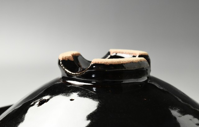 伊賀焼土楽 口付黒鍋7寸 ｜ 暮らしのうつわ花田 和食器 通販