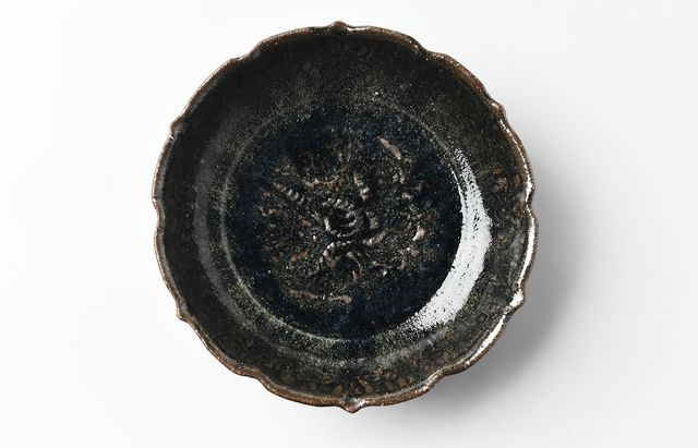 【新品】瀬戸焼 イムサエムさん の 刻文中鉢高台 新品】瀬戸焼 イムサエムさん の 刻文中鉢高台 新品】瀬戸焼