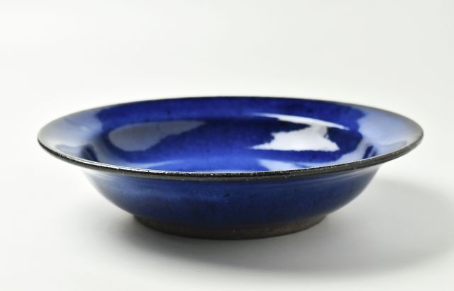 瀧田操 ルリ釉リム深皿 ｜ 暮らしのうつわ花田 和食器 通販