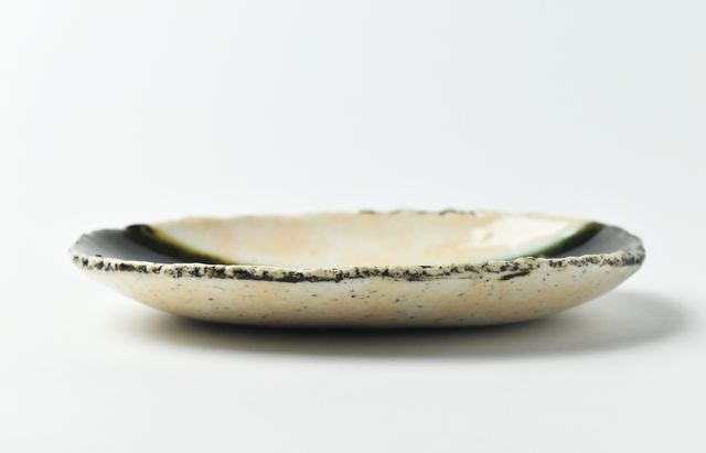 鈴木重孝 5 薄紅化粧織部釉縞文楕円小皿 ｜ 暮らしのうつわ花田 和食器