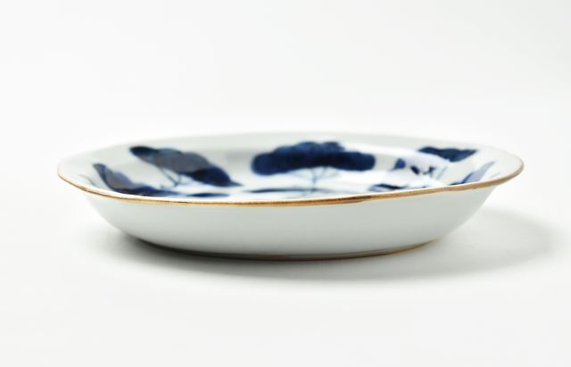 須谷窯 松文楕円皿（小） ｜ 暮らしのうつわ花田 和食器 通販