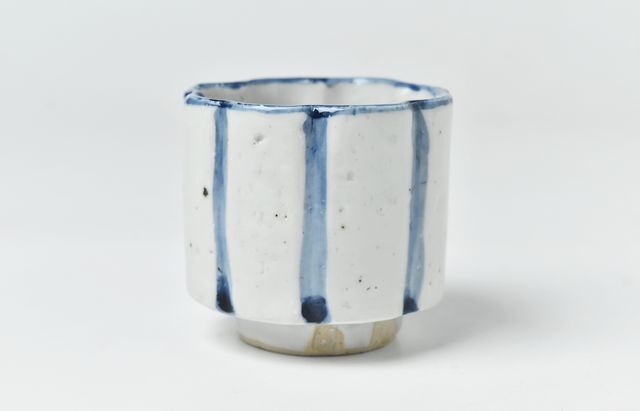 乾山　蓋付き花模様陶器 乾山銹絵染付絵替扇形向付 - MIHO MUSEUM