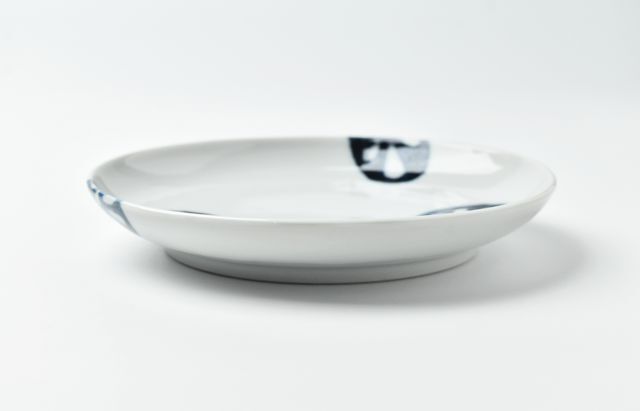 徳永遊心 染付蓮根5寸皿 ｜ 暮らしのうつわ花田 和食器 通販