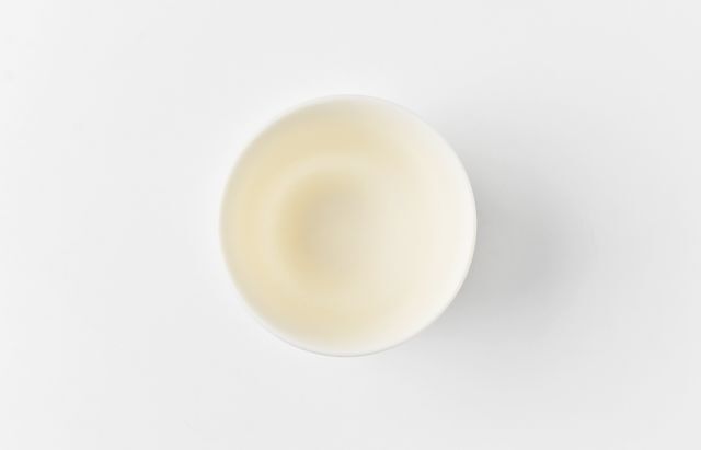 有馬和博 1 白せっ器猪口 ｜ 暮らしのうつわ花田 和食器 通販
