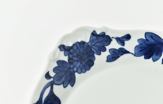 吉岡将弐 手付7寸深皿花葉文 ｜ 暮らしのうつわ花田 和食器 通販