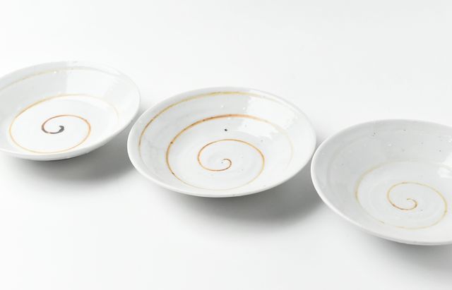 中尾万作 3 サビ渦巻浅鉢 ｜ 暮らしのうつわ花田 和食器 通販