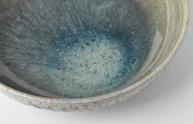 余宮隆さんの鉢 余宮隆 4 自然灰釉8寸鉢 ｜ 暮らしのうつわ花田 和食器 通販