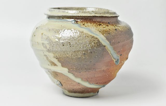 余宮隆 173 自然灰釉壷 ｜ 暮らしのうつわ花田 和食器 通販