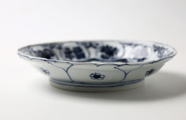 浦陽子 29 染付芙蓉手象図6.5寸皿B ｜ 暮らしのうつわ花田 和食器 通販