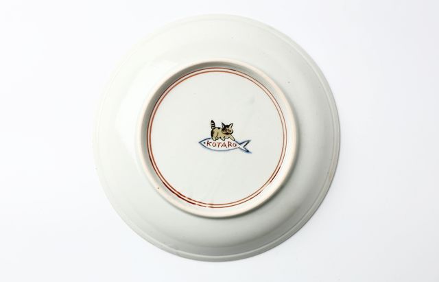 松浦コータロー 24 色絵扇猫文6.5寸皿 ｜ 暮らしのうつわ花田 和食器 通販