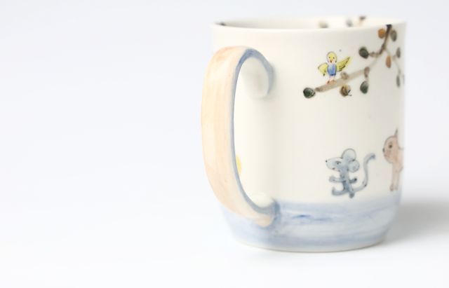 松浦ナオコ 13 オオカミのマグカップ（ならんで行進） ｜ 暮らしの