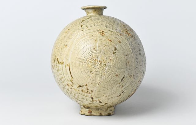 水垣千悦 7 灰釉印花俵壺 ｜ 暮らしのうつわ花田 和食器 通販