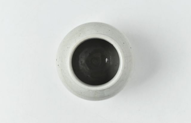 日高伸治 7B 青白磁蓋付薬壺 豆 ｜ 暮らしのうつわ花田 和食器 通販