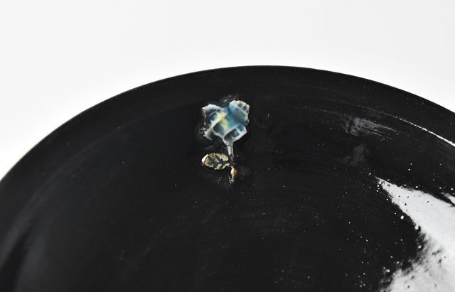 矢島操 1C 黒地イロエ彩はりつけ文小皿 ｜ 暮らしのうつわ花田 和食器 通販