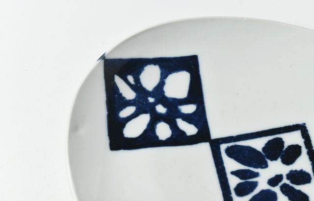 潤窯の器皿 九谷青窯 111 菱つなぎ楕円皿 ｜ 暮らしのうつわ花田 和食器 通販