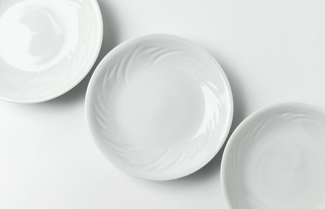 水野克俊 7 白磁太しのぎ5.5寸深皿 ｜ 暮らしのうつわ花田 和食器 通販