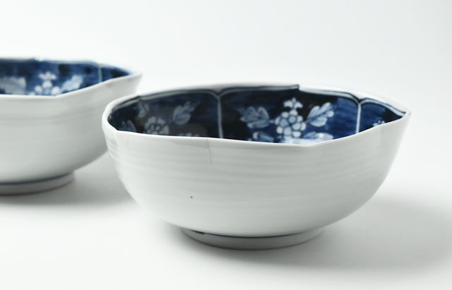 海野裕 31 白抜花文輪花鉢 ｜ 暮らしのうつわ花田 和食器 通販