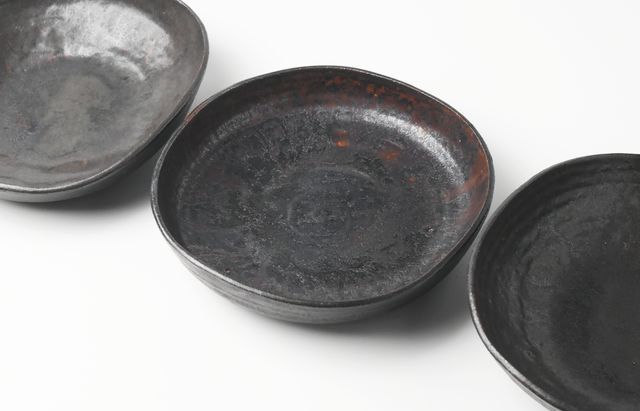 吉田学 鉄釉四方鉢（大） ｜ 暮らしのうつわ花田 和食器 通販