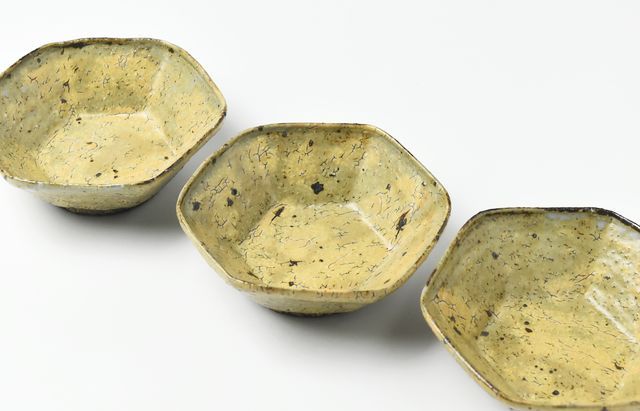 工藤和彦 21 黄粉引六角小鉢 ｜ 暮らしのうつわ花田 和食器 通販