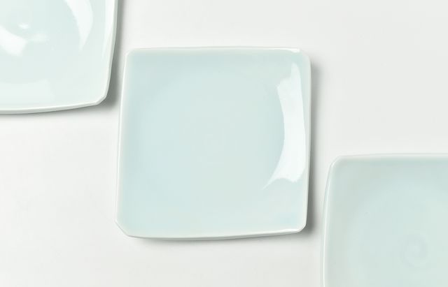 青白磁 四角形 陶器 食器2個 陶房独歩炎 2 青白磁四方中皿 ｜ 暮らしのうつわ花田 和食器 通販