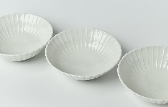 阿部春弥・みか 13 白磁輪花鉢 ｜ 暮らしのうつわ花田 和食器 通販