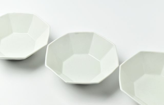 阿部春弥・みか 白磁八角鉢 ｜ 暮らしのうつわ花田 和食器 通販
