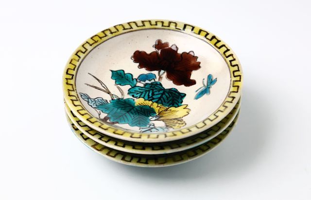 骨董　アンティーク　金襴手　輪花縁　小皿　稲穂文様　5枚 山本恭代 1 蝶に芙蓉図鍔縁形小皿 ｜ 暮らしのうつわ花田 和食器 通販
