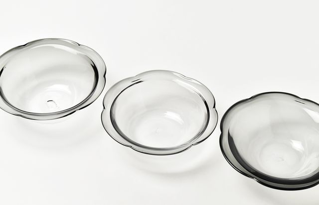 河上智美 六弁花小鉢（中）グレー ｜ 暮らしのうつわ花田 和食器 通販
