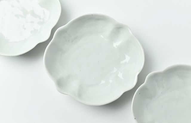 中尾万作 5 白磁木瓜型皿（小） ｜ 暮らしのうつわ花田 和食器 通販
