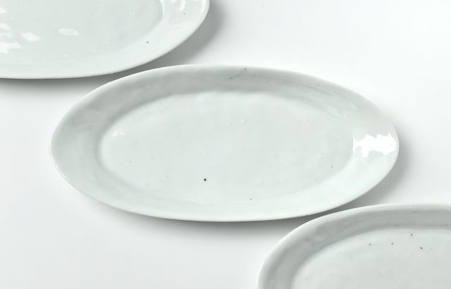 なつ　楕円形の白い皿８枚セット なつ様専用 楕円形の白い皿8枚セット 青白磁花びら銘々皿(