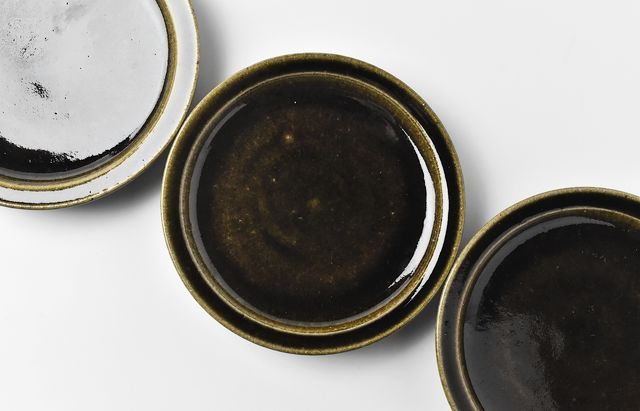 余宮隆 27A 飴釉リム皿（S） ｜ 暮らしのうつわ花田 和食器 通販